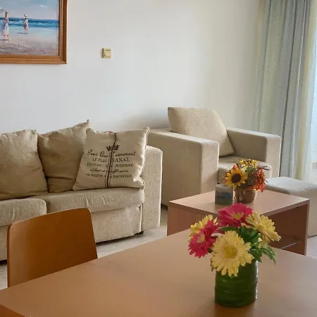 Diamond Apart Complex Guesthouse - Dinevi Marina شقة سفيتي فلاس
